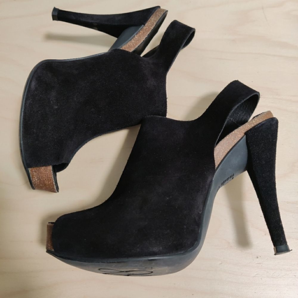 Black Suede Pedro Garcia slingback open toe platform heels 38.5EU 8.5 US